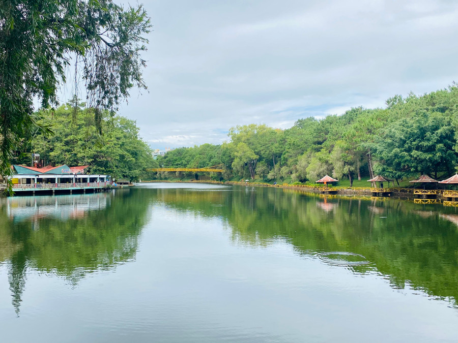 Hồ Ia Kring nằm trong khuôn viên công viên Diên Hồng. Ảnh: Tấn Thi