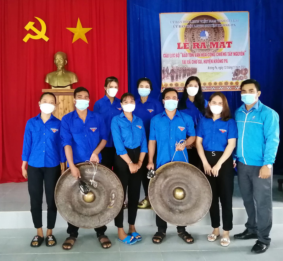 Ra mắt Câu lạc bộ "Bảo tồn văn hóa cồng chiêng Tây Nguyên" tại xã Chư Gu (huyện Krông Pa). Ảnh Thủy Bình Câu lạc bộ Bảo tồn văn hóa cồng chiêng Tây Nguyên được thành lập góp phần bảo tồn bản sắc văn hóa dân tộc.