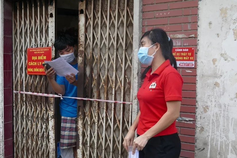 Hướng dẫn cách ly tại nhà cho F0. Ảnh: Nguyễn Kim