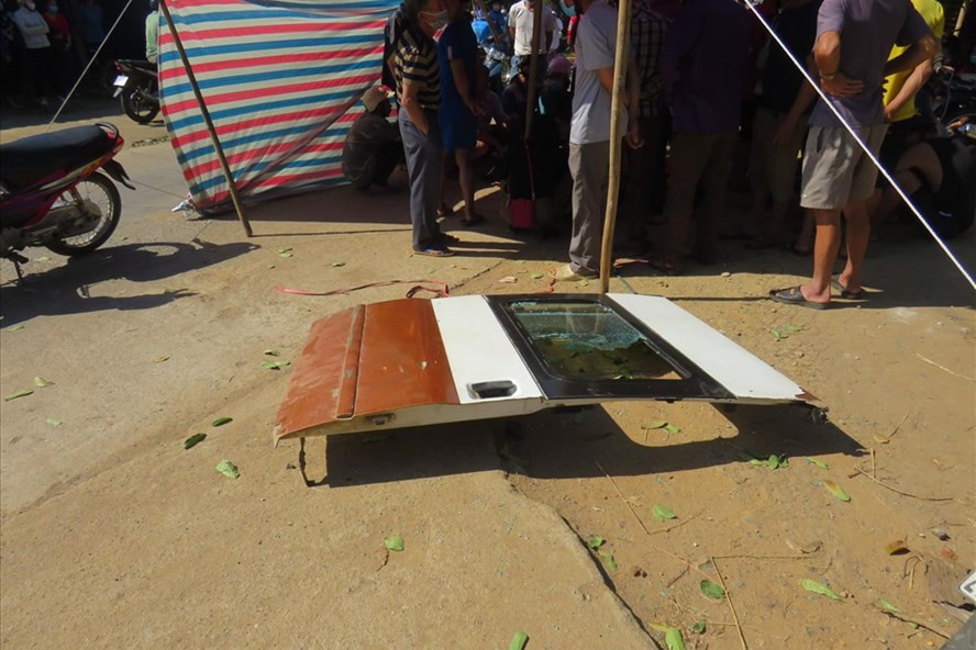 Cơ quan công an đã khởi tố vụ án hình sự liên quan đến vụ việc 2 học sinh bị văng khỏi xe đưa đón khiến 1 em tử vong. Ảnh: CASM.  Cơ quan công an đã khởi tố vụ án hình sự liên quan đến vụ việc 2 học sinh bị văng khỏi xe đưa đón khiến 1 em tử vong. Ảnh: CASM.