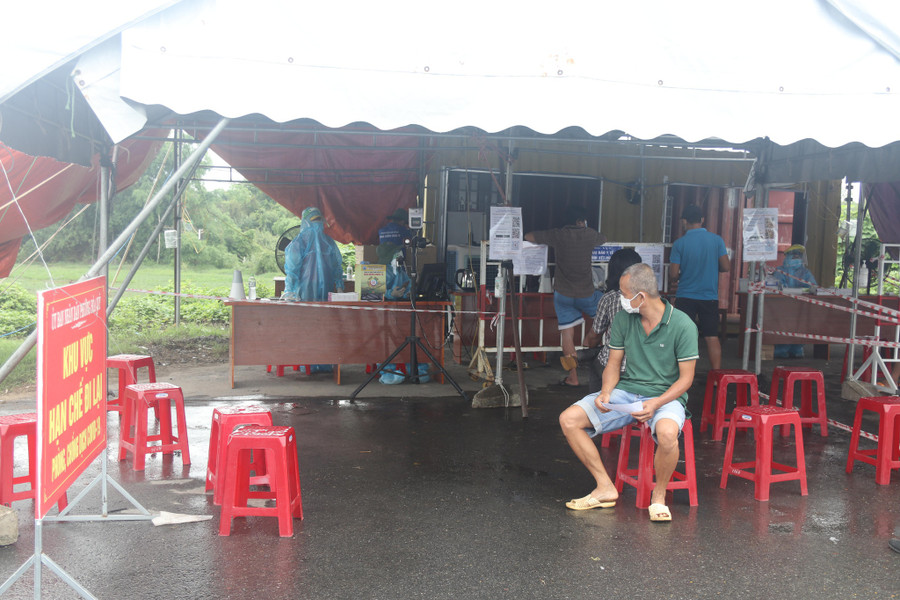 Chủ tịch UBND TP.Đà Nẵng yêu cầu kiểm soát chặt người vào TP thuộc diện phải giám sát y tế. Ảnh: Hoàng Sơn