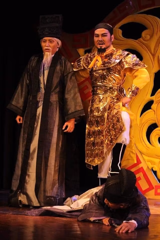 Thái Kim Tùng trong một vai diễn trên sân khấu. Ảnh: NVCC