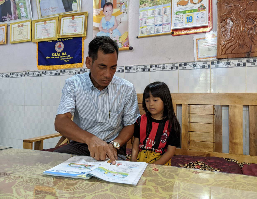 Dòng họ Đinh của ông Đinh Brưng tiêu biểu trong hoạt động khuyến học, khuyến tài ở huyện Đak Pơ. Ảnh: Nguyễn Hiền