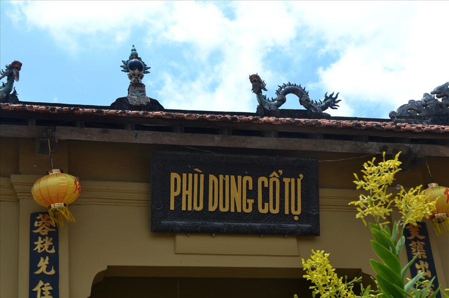 Chùa Phù Dung ở TP. Hà Tiên. Ảnh: Lục Tùng