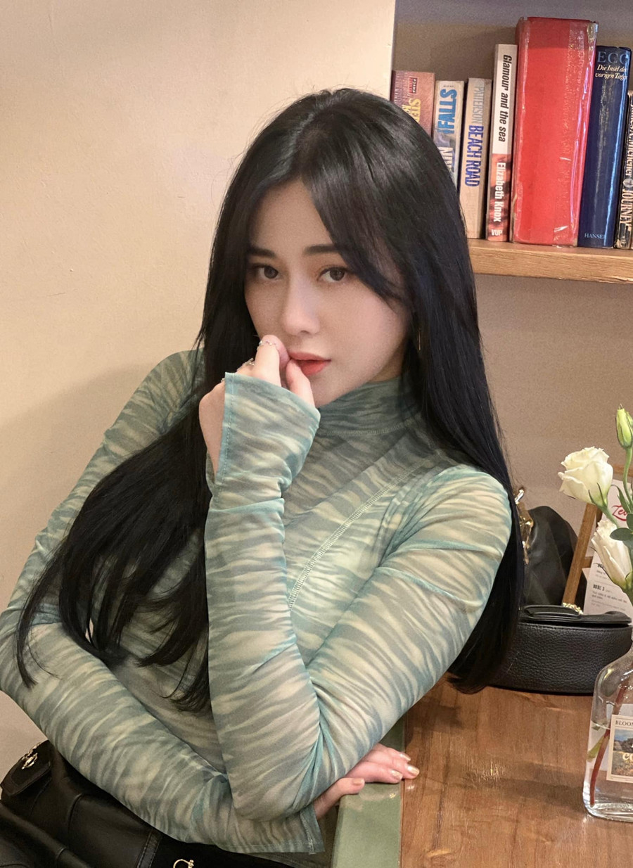 Sở hữu nhan sắc xinh đẹp và sự nghiệp nghệ thuật ngày càng thăng tiến nhưng diễn viên Phương Oanh vẫn lẻ bóng. Ảnh: FBNV