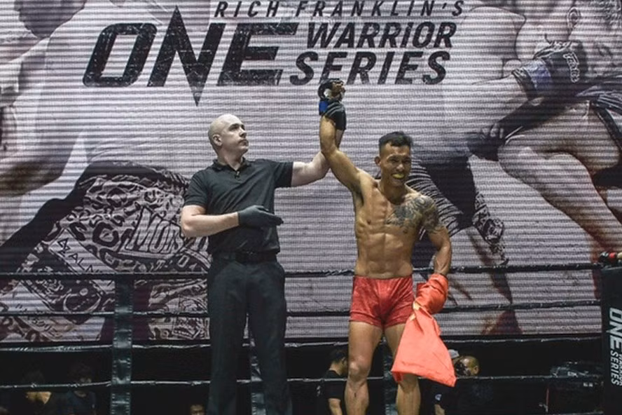 Võ sĩ chuyên nghiệp Trần Quang Lộc. Ảnh: ONE