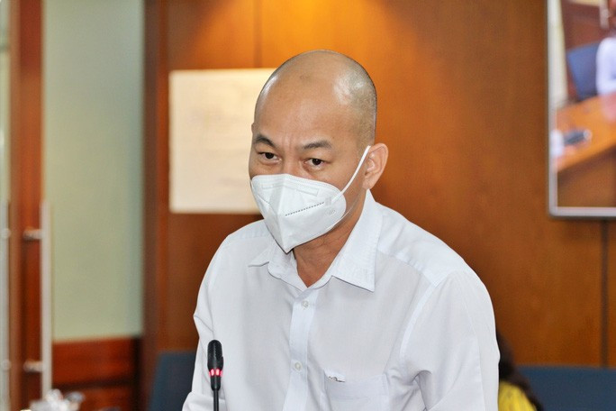 Ông Nguyễn Nguyên Phương, Phó Giám đốc Sở Công Thương TP HCM, thông tin tại buổi họp báo Ông Nguyễn Nguyên Phương, Phó Giám đốc Sở Công Thương TP HCM, thông tin tại buổi họp báo