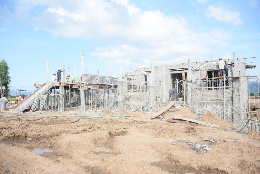 Dự án bố trí ổn định dân cư vùng thiên tai xã Ia Broăi, huyện Ia Pa đang đẩy nhanh tiến độ thi công. Ảnh: Minh Nguyễn