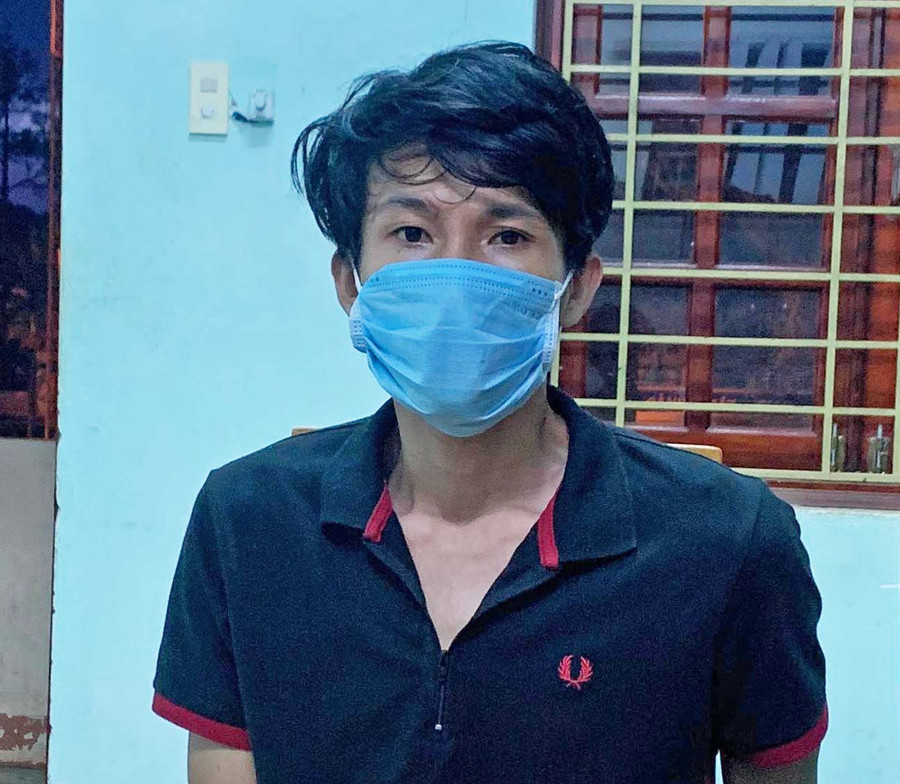 Đối tượng Võ Lâm Tùng tại cơ quan Công an. Ảnh: Hữu Phong