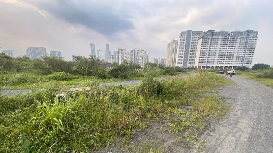 Các dự án bất động sản hiện nay mất rất nhiều thời gian vẫn chưa thể đóng tiền sử dụng đất. Ảnh: Đình Sơn