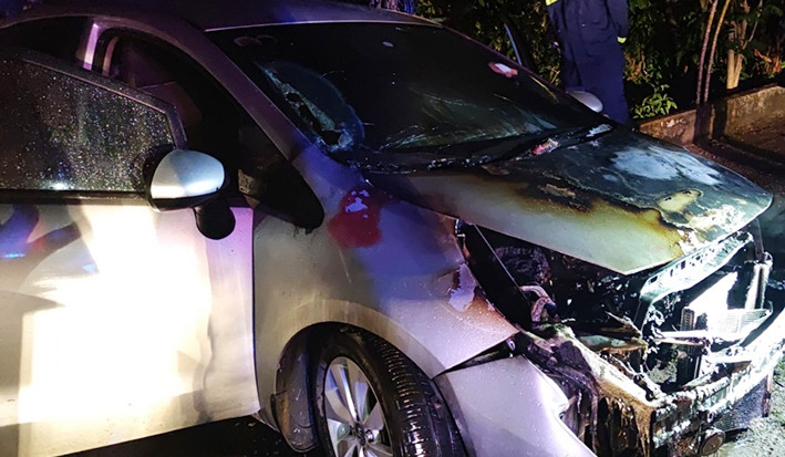  Hiện trường chiếc xe ô tô bị cháy trên đường Triệu Quang Phục. Ảnh: Lê Anh