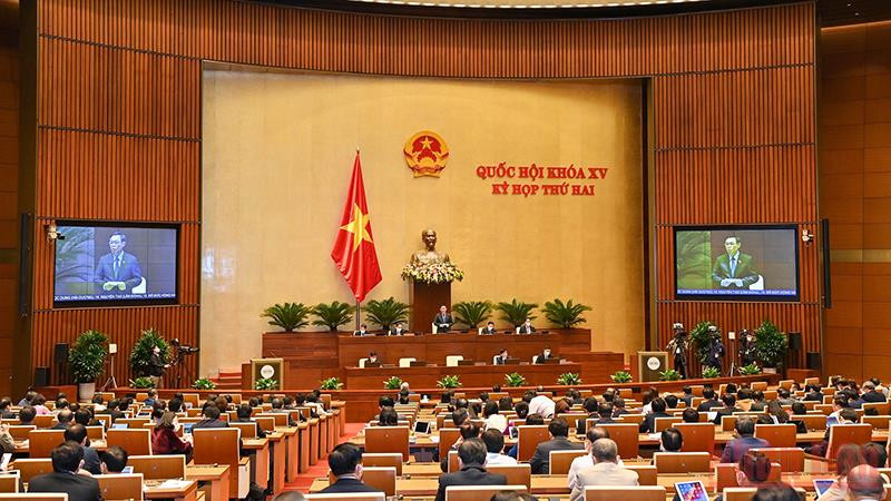  Quang cảnh phiên chất vấn sáng 10/11. Ảnh: LINH NGUYÊN 