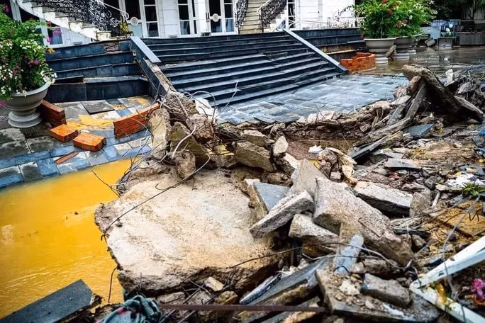 Một điểm sạt lở bên trong Resort Hoàng Gia Quy Nhơn