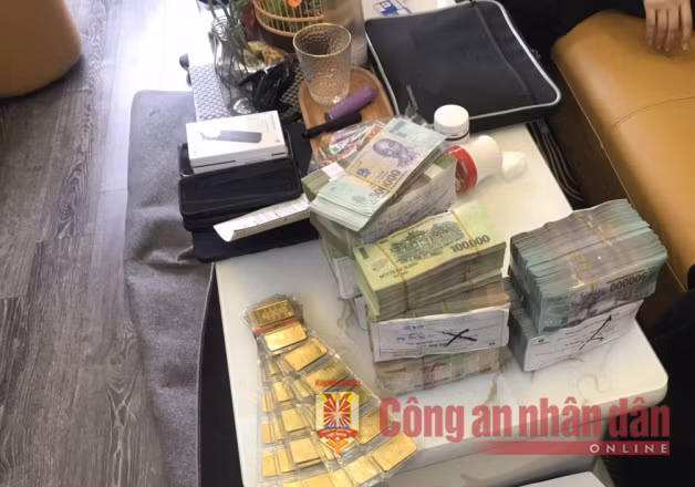 Cục Cảnh sát Hình sự thu giữ nhiều tiền, vàng... của nhóm đối tượng.