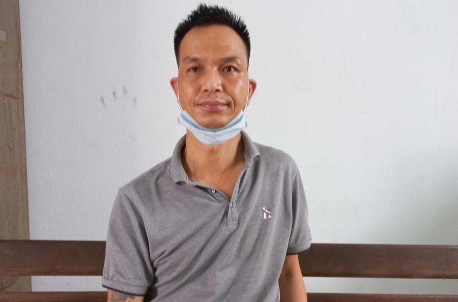 Chủ quán A Thịnh bị tạm giữ. Ảnh: Nguyễn Tú Chủ quán A Thịnh bị tạm giữ. Ảnh: Nguyễn Tú
