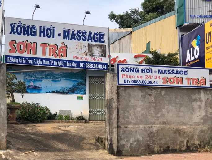 Cơ quan công an triệt phá tụ điểm mại dâm tại cơ sở massage Sơn Trà