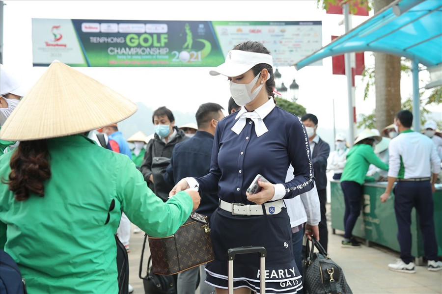 Hoa hậu Châu Á tại Mỹ 2006 - Jennifer Phạm là 1 trong 5 đại sứ của giải Tiền Phong Golf Championship 2021. Đồng thời, cô cũng là golfer tranh tài tại giải đấu năm nay với mong muốn được đóng góp công sức để lan toả ý nghĩa cao đẹp và thu hút nhiều hơn nữa sự quan tâm của xã hội đối với Quỹ Hỗ trợ Tài năng trẻ Việt Nam. 