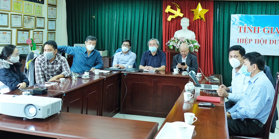 Các đại biểu tham dự diễn đàn tại điểm cầu Gia Lai. Ảnh: Hoàng Ngọc Hiệp hội Du lịch, các doanh nghiệp kinh doanh dịch vụ, du lịch tham gia diễn đàn tại điểm cầu Gia Lai. Ảnh: Hoàng Ngọc