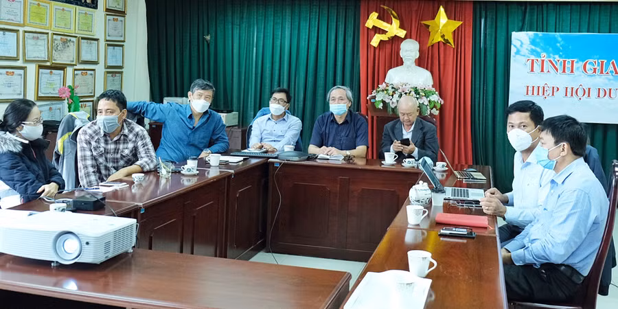  Hiệp hội Du lịch, các doanh nghiệp kinh doanh dịch vụ, du lịch tham gia diễn đàn tại điểm cầu Gia Lai. Ảnh: Hoàng Ngọc