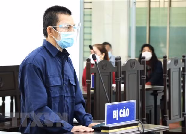 Bị cáo Nguyễn Trí Gioãn tại phiên tòa. (Ảnh: Tiên Minh/TTXVN)