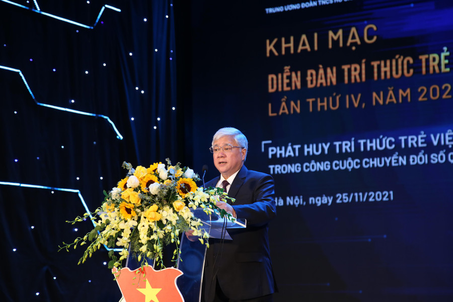 Ông Đỗ Văn Chiến phát biểu tại diễn đàn. Ảnh: Đăng Hải