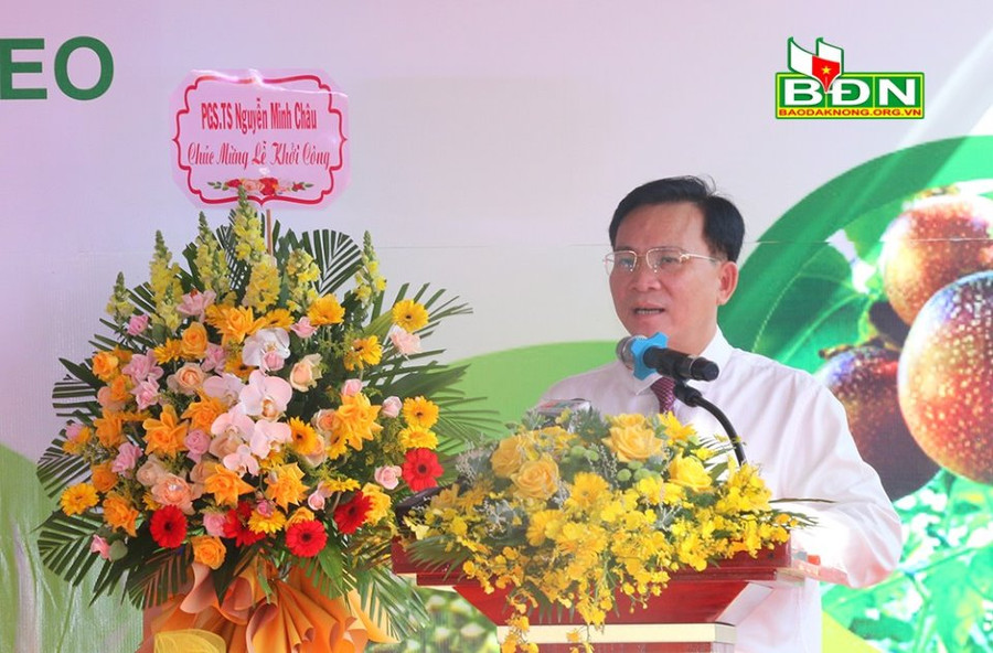  Phó Bí thư Tỉnh ủy, Chủ tịch UBND tỉnh Đắk Nông Hồ Văn Mười đề nghị Công ty tăng cường kết nối với nông dân, hỗ trợ nhau để tạo chuỗi cung ứng bền vững