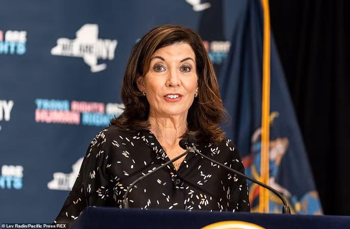  Thống đốc bang New York Kathy Hochul. Ảnh: REX