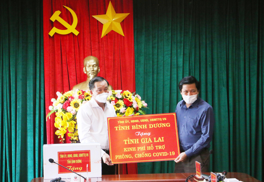 Tỉnh Bình Dương đã hỗ trợ 3 tỷ đồng tiền mặt và nhiều giường bệnh để Gia Lai chống dịch