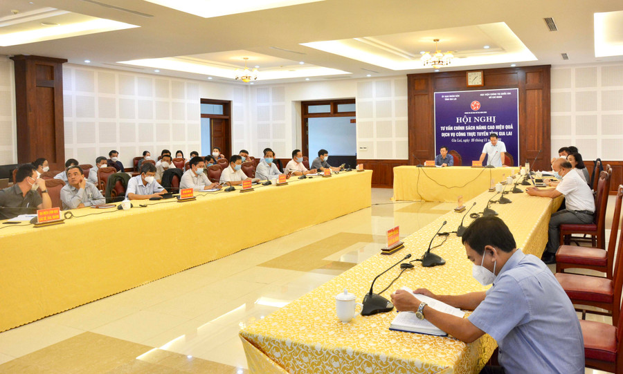  Quang cảnh hội thảo Tư vấn chính sách nâng cao hiệu quả dịch vụ công trực tuyến. Ảnh Phan Lài