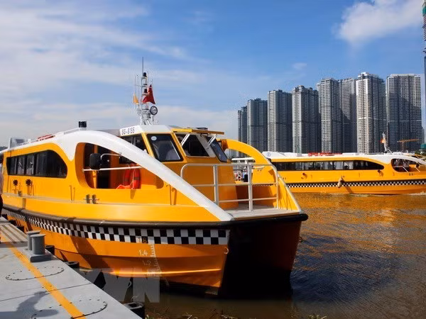 Tuyến buýt đường sông số 1 tại TP.HCM. Ảnh: Hoàng Hải/TTXVN