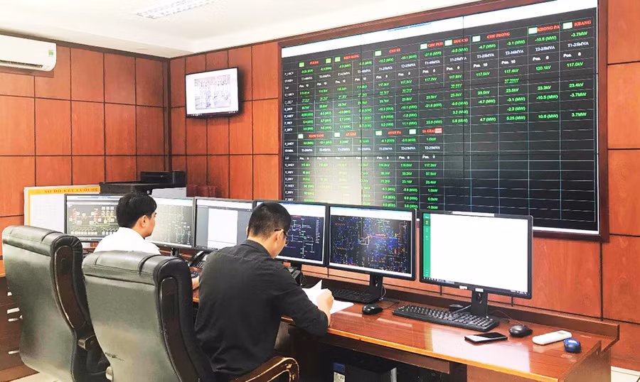 Công ty Điện lực Gia Lai triển khai tích hợp công nghệ và kỹ thuật số vào quá trình sản xuất kinh doanh. Ảnh: Hà Duy