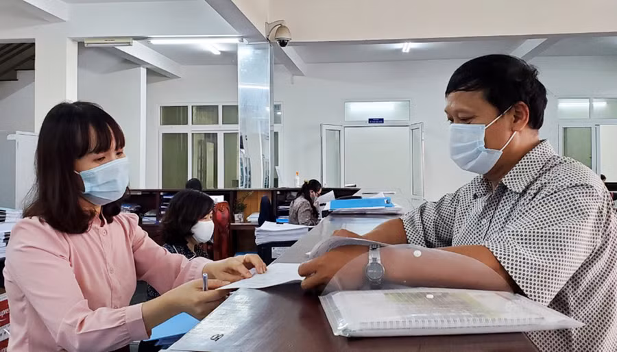 Kho bạc Nhà nước tỉnh vẫn đảm bảo hoạt động thông suốt, thu chi ngân sách đầy đủ, kịp thời. Ảnh: Sơn Ca Kho bạc Nhà nước tỉnh vẫn đảm bảo hoạt động thông suốt, thu chi ngân sách đầy đủ, kịp thời. Ảnh: Sơn Ca