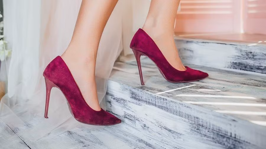 Nghiên cứu cho thấy đi giày có gót 5 cm có thể là bí quyết để thúc đẩy đời sống tình cảm của phụ nữ. Minh họa: Shutterstock 