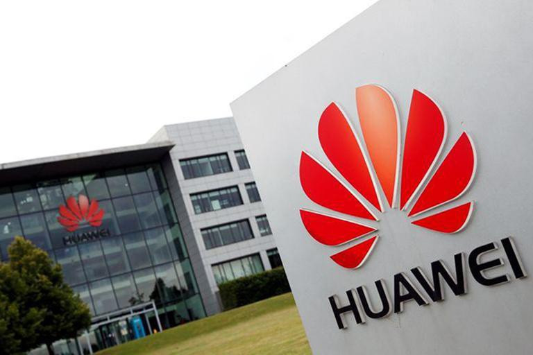Hoạt động kinh doanh của Huawei vẫn đang gặp khó trước lệnh cấm của Mỹ. Ảnh: Reuters