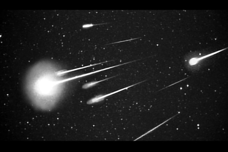 Mưa sao băng Leonids năm 1999 được nhìn thấy ở độ cao 11km. Ảnh: NASA Mưa sao băng Leonids năm 1999 được nhìn thấy ở độ cao 11km. Ảnh: NASA