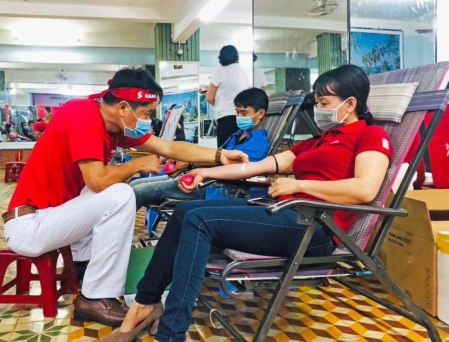 Ngày hội hiến máu tình nguyện luôn nhận được sự hưởng ứng tích cực của người dân. Ảnh: Phan Lài