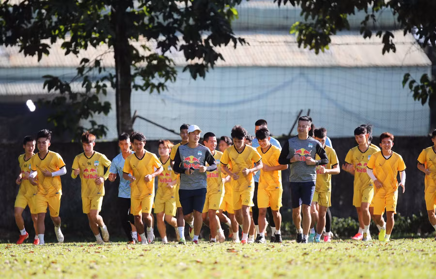 U21 HAGL có lực lượng hùng hậu để chinh phục ngôi vô địch. Ảnh: Minh Trần