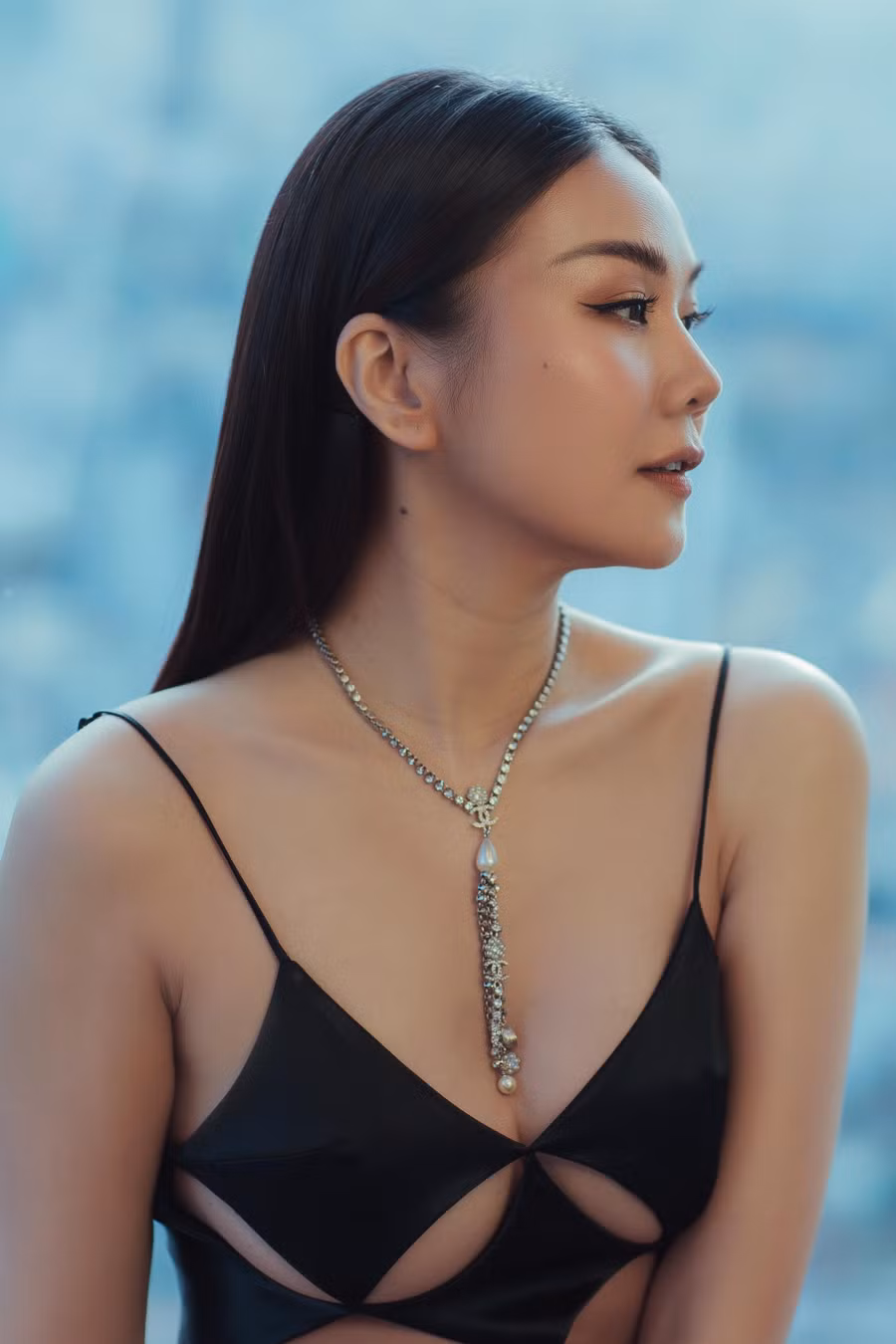 Được mệnh danh là một trong những siêu mẫu quyền lực của làng thời trang Việt, Thanh Hằng gần như có thể chinh phục hầu hết các kiểu dáng thiết kế khác nhau. Mới đây, cô vừa tung ra một bộ ảnh khoe đường cong cơ thể nóng bỏng. Ảnh: NVCC Được mệnh danh là một trong những siêu mẫu quyền lực của làng thời trang Việt, Thanh Hằng gần như có thể chinh phục hầu hết các kiểu dáng thiết kế khác nhau. Mới đây, cô vừa tung ra một bộ ảnh khoe đường cong cơ thể nóng bỏng. Ảnh: NVCC