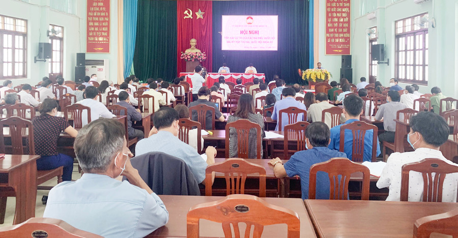 Quang cảnh hội nghị tiếp xúc cử tri của đại biểu Quốc hội tỉnh Gia Lai tại huyện Krông Pa. Ảnh: Vũ Chi Quang cảnh hội nghị tiếp xúc cử tri của đại biểu Quốc hội tỉnh Gia Lai tại huyện Krông Pa. Ảnh: Vũ Chi