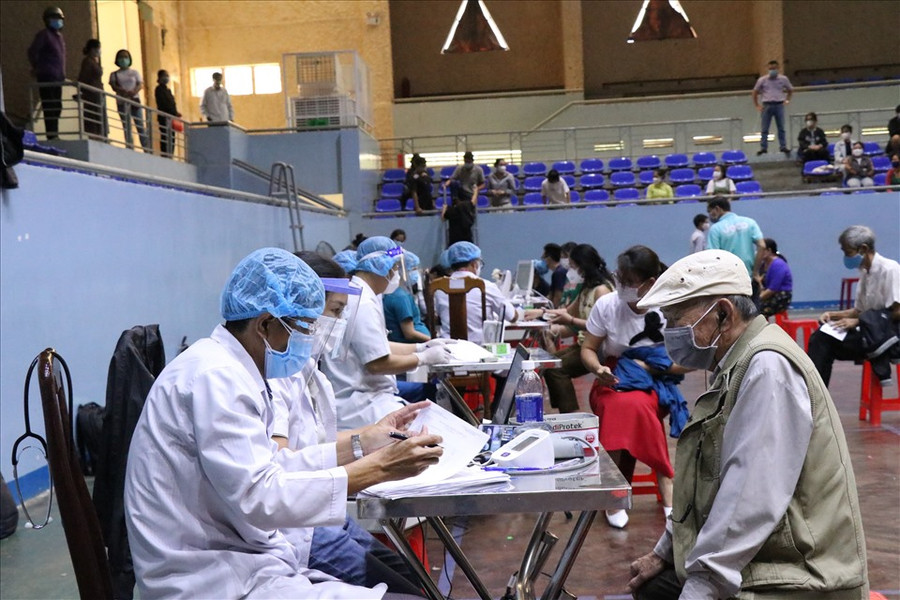 Ngày 5.11, TP.Buôn Ma Thuột sẽ hoàn tất việc tiêm vaccine mũi 1 cho 100% dân số. Ảnh: B.T