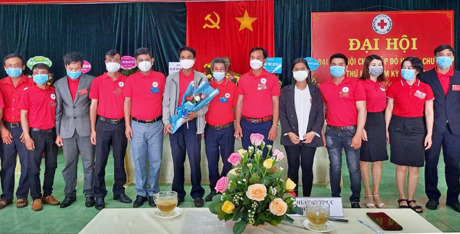 Ban Chấp hành Hội Chữ thập đỏ huyện Chư Pưh (nhiệm kỳ 2021-2026) ra mắt đại hội. Ảnh: Phương Thúy