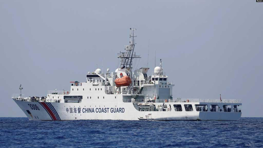 Tàu hải cảnh Trung Quốc thường xuyên gây rối trên Biển Đông-Ảnh: Reuters