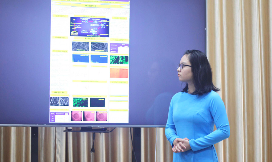 Em Lê Nhật Minh trình bày dự án bằng hình thức trực tuyến tại Cuộc thi. Ảnh nhân vật cung cấp