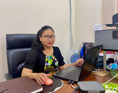 Cô Hoàng Thụy Bích Thủy