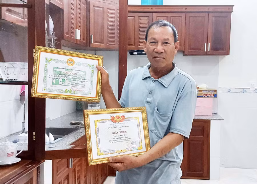 Gia đình ông Ksor Leo-Trưởng thôn Nang là điển hình trong xây dựng gia đình văn hóa ở xã Ia Sao (huyện Ia Grai). Ảnh: Thiên Di