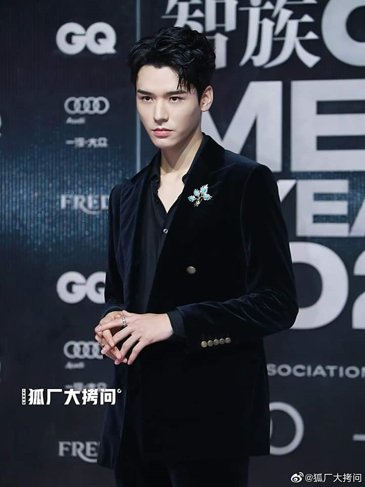 Sự nam tính, vẻ đẹp lịch lãm của Dương Dương, Thái Từ Khôn và Cung Tuấn. Ảnh: Weibo Sự nam tính, vẻ đẹp lịch lãm của Dương Dương, Thái Từ Khôn và Cung Tuấn. Ảnh: Weibo