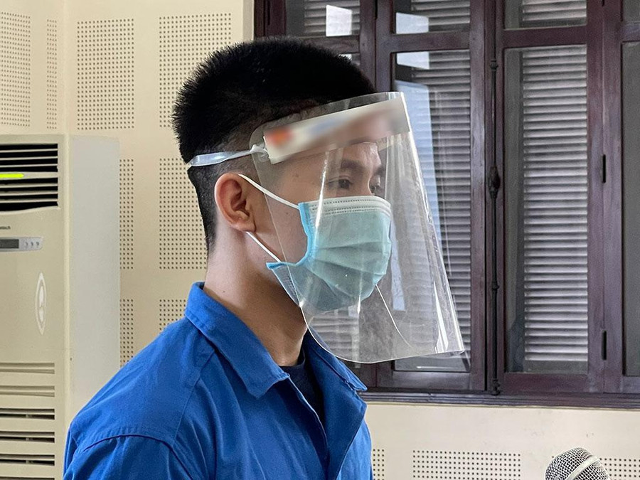 Tháng 9.2021, TAND TP.Đà Nẵng tuyên phạt Nguyễn Quang Hướng (18 tuổi, ngụ Quảng Nam) 6 năm 6 tháng tù tội giết người, nguyên do cũng vì chửi nhau qua Facebook - Ảnh: N.T Tháng 9.2021, TAND TP.Đà Nẵng tuyên phạt Nguyễn Quang Hướng (18 tuổi, ngụ Quảng Nam) 6 năm 6 tháng tù tội giết người, nguyên do cũng vì chửi nhau qua Facebook - Ảnh: N.T