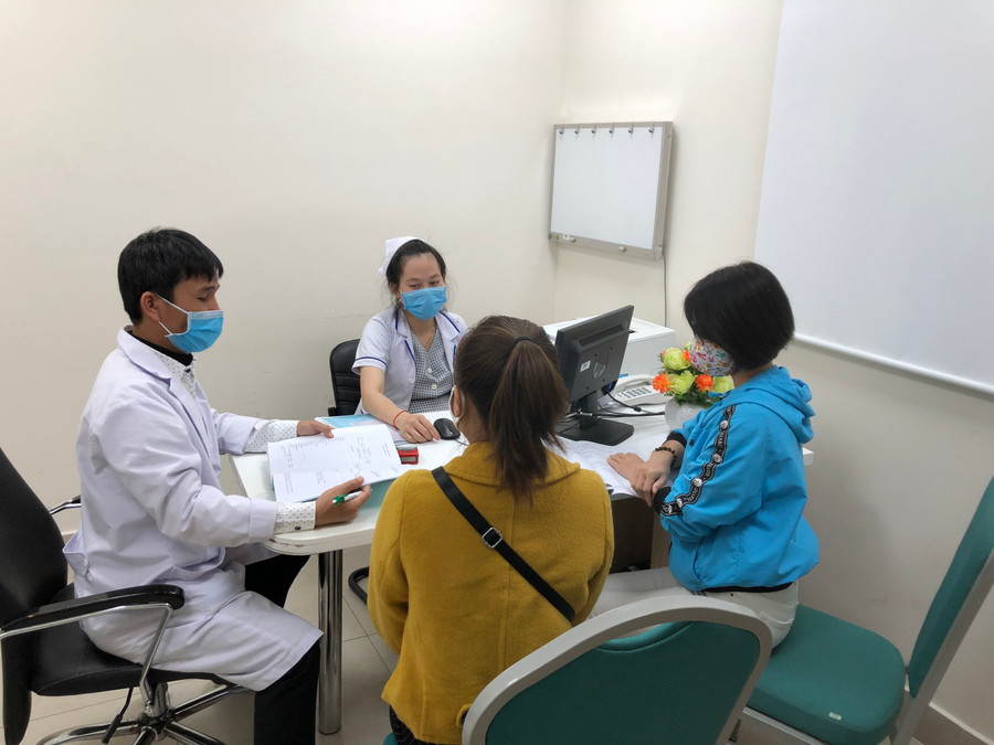 Người lao động của Công ty Thủy điện An Khê-Ka Nak được khám sức khỏe định kỳ tại cơ sở y tế uy tín. Ảnh: Lê Văn Ngọc Người lao động đều được khám sức khỏe định kỳ tại cơ sở y tế uy tín. Ảnh: Lê Văn Ngọc