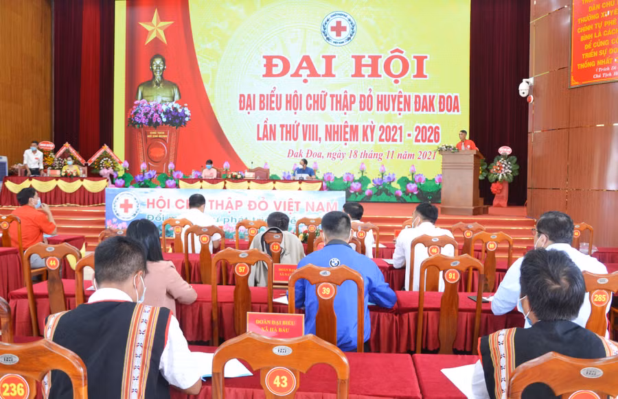Quang cảnh Đại hội Đại biểu Hội CTĐ huyện Đak Đoa khóa VIII, nhiệm kỳ 2021-2026. Ảnh: Hoàng Cư