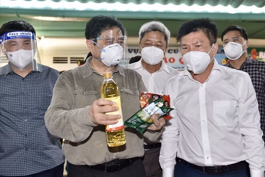 Việc Thủ tướng thực hiện kiểm tra, chỉ đạo theo tinh thần xuống tận nơi, mắt thấy tai nghe... đã và đang tạo ra sự chuyển biến cực kỳ tích cực. Ảnh: Nhật Bắc